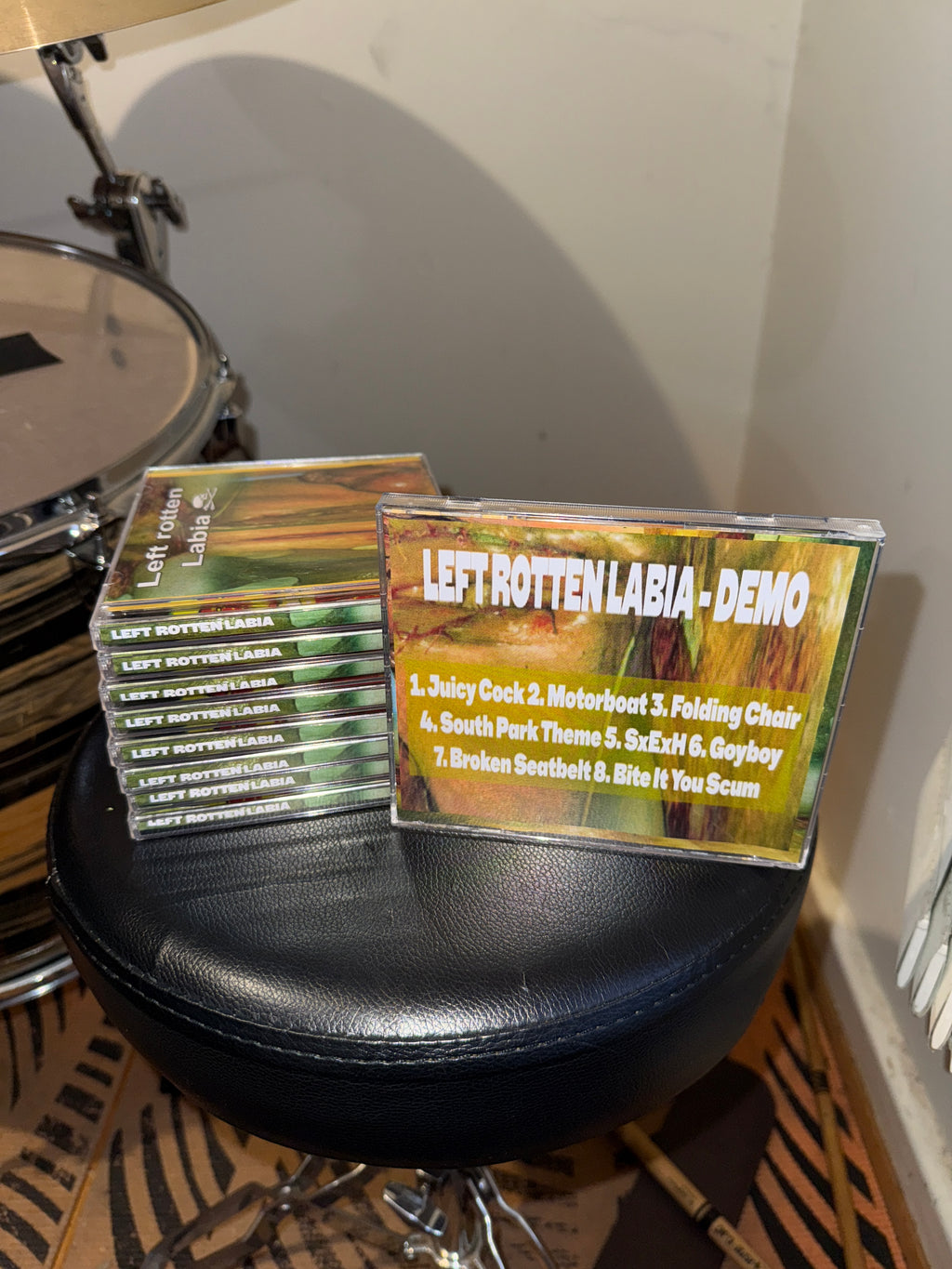 LRL - LEFT ROTTEN LABIA (S/T) - CD