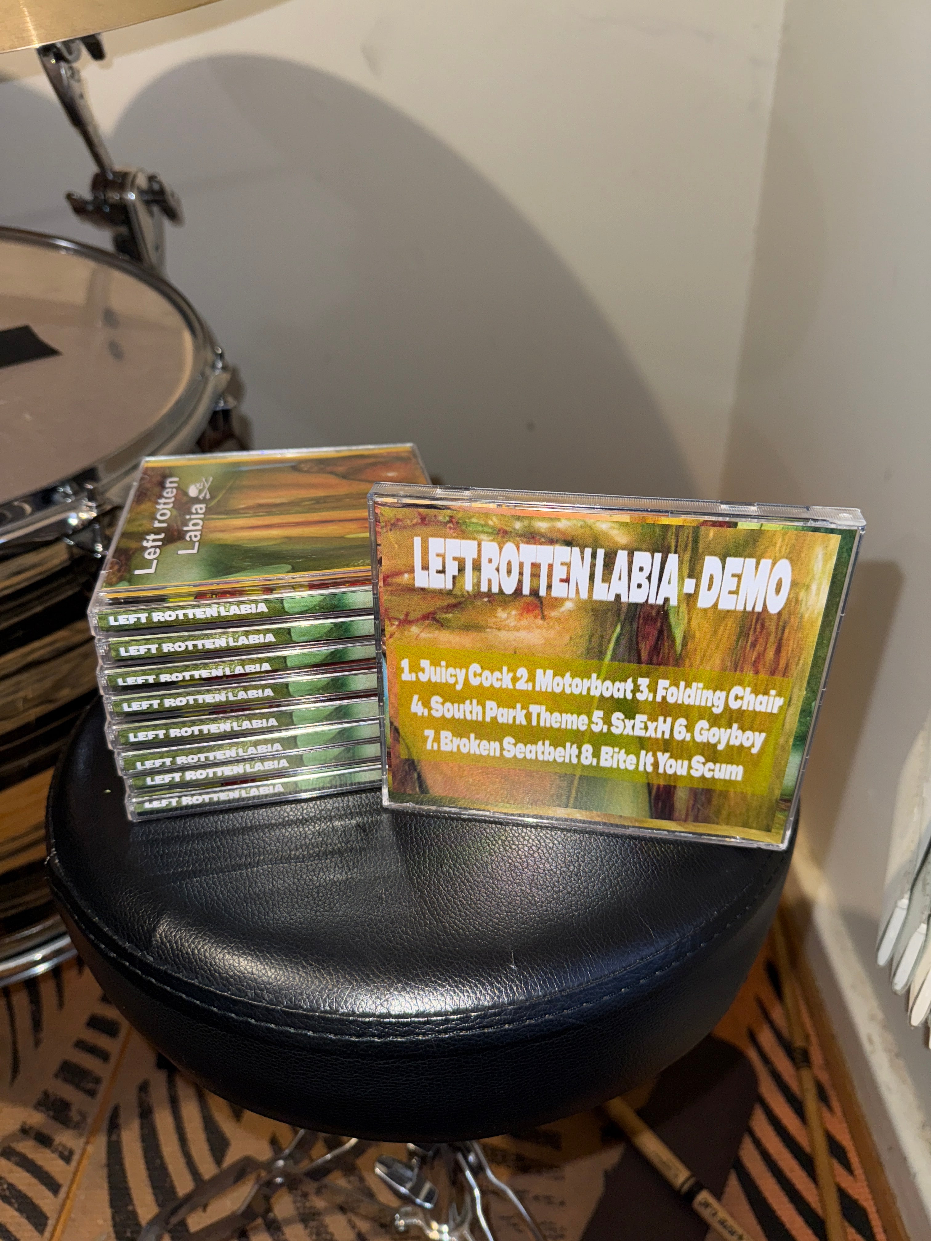 LRL - LEFT ROTTEN LABIA (S/T) - CD